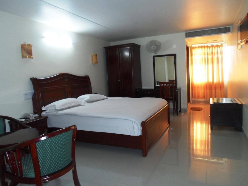 Psr Hotel Tirupati Luaran gambar