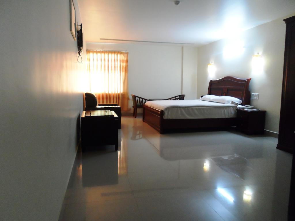Psr Hotel Tirupati Luaran gambar